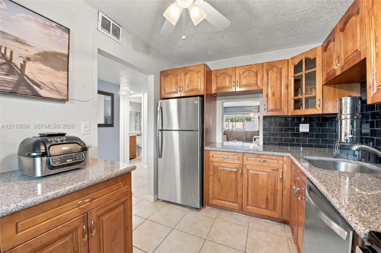 8605 W Sample Rd , Unit 211, Coral Springs, FL 33065 Photo