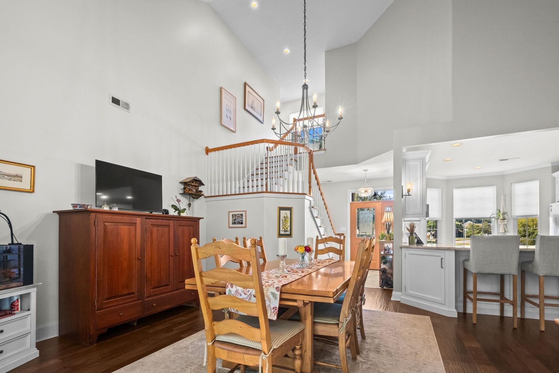 607 Clandon Ct. Photo 17