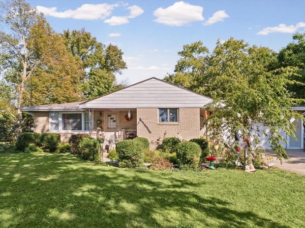 304 W Park Street , Fisher, IL 61843