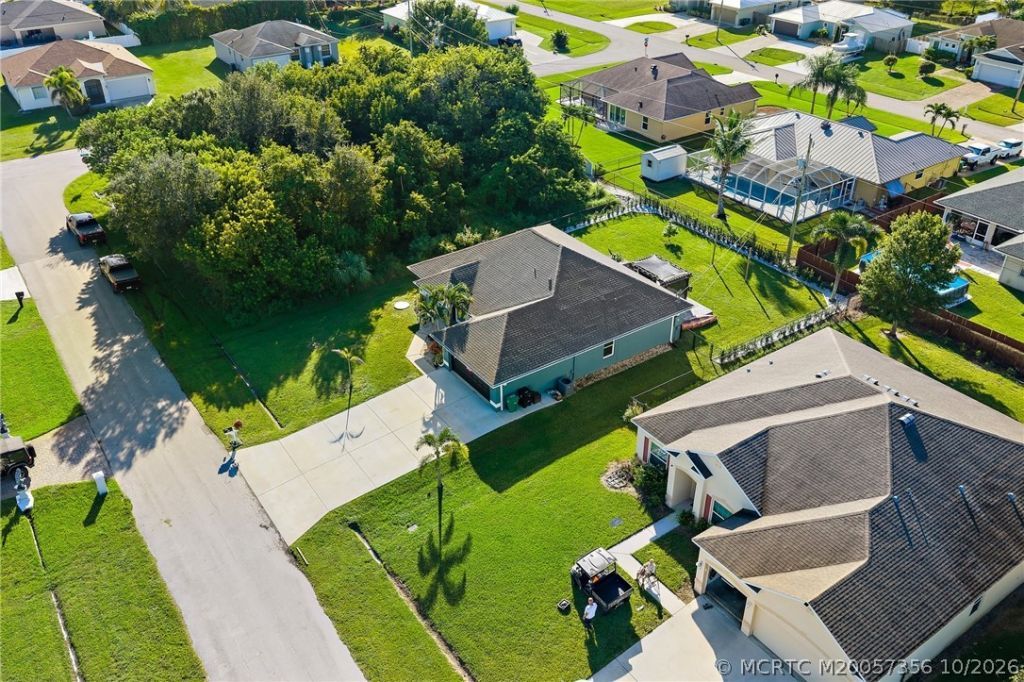 180 SW Felix Avenue , Port Saint Lucie, FL 34953 Photo