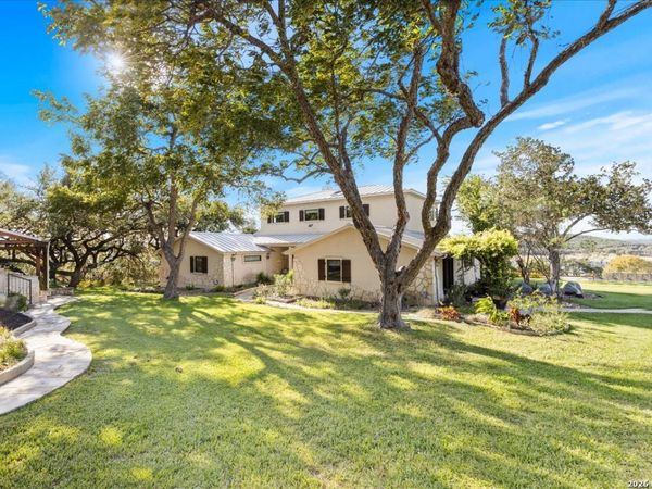 1155 BLUE WATER DR, Canyon Lake, TX 78133