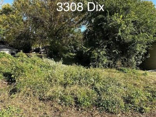3308 Dix Avenue , Breckenridge Hills, MO 63114