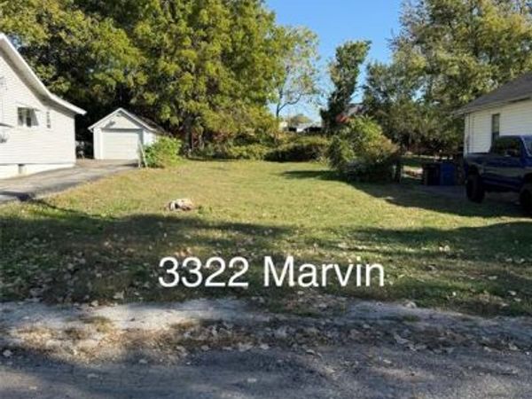 3322 Marvin Avenue , Breckenridge Hills, MO 63114