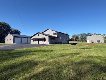 7374 Village Highway, Concord, VA 24538