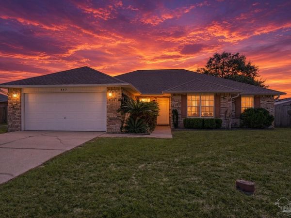543 Batten Blvd, Pensacola, FL 32507