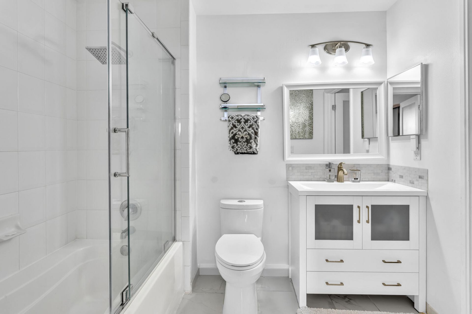 616 Clearwater Park Road, Unit 213, West Palm Beach, FL 33401 Photo
