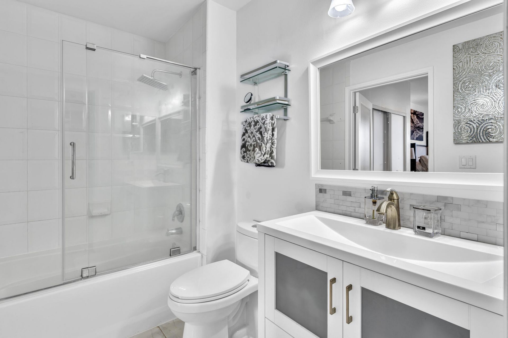 616 Clearwater Park Road, Unit 213, West Palm Beach, FL 33401 Photo