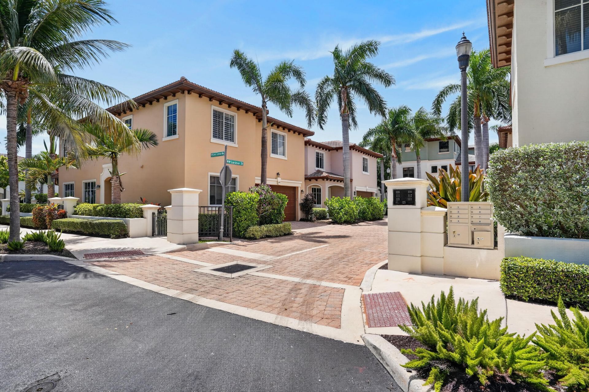 125 NW Gardner Street, Boca Raton, FL 33432 Photo