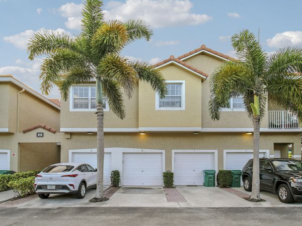 111 LIGHTHOUSE Circle, Unit H, Tequesta, FL 33469