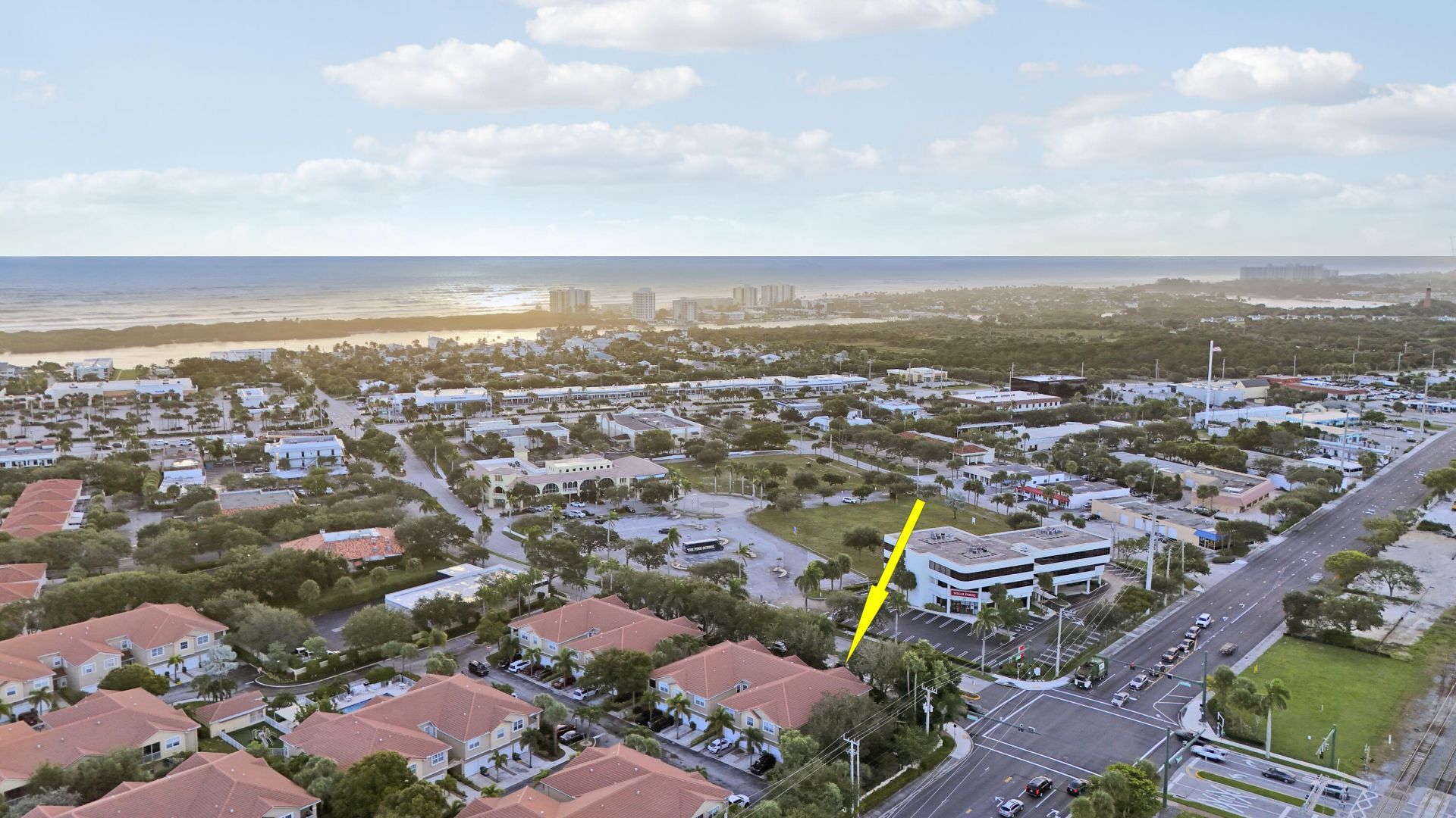 111 Lighthouse Circle, Unit H, Tequesta, FL 33469 Photo