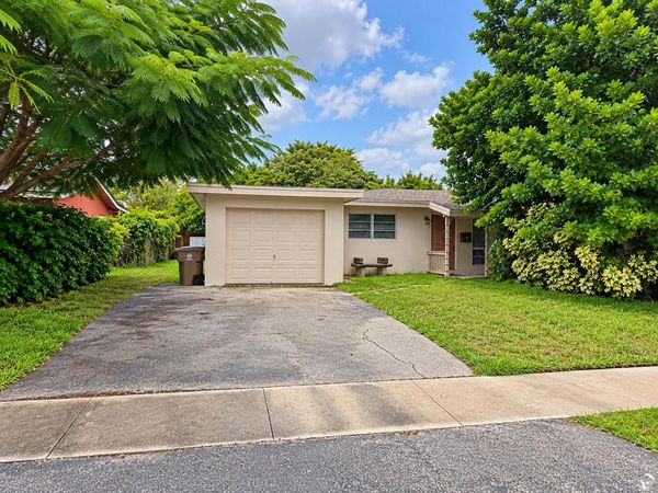 1025 SE 14TH Street, Deerfield Beach, FL 33441