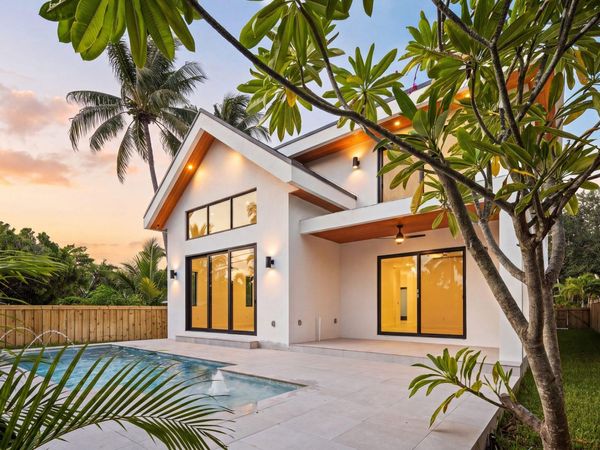 1628 NE 17TH Avenue, Fort Lauderdale, FL 33305