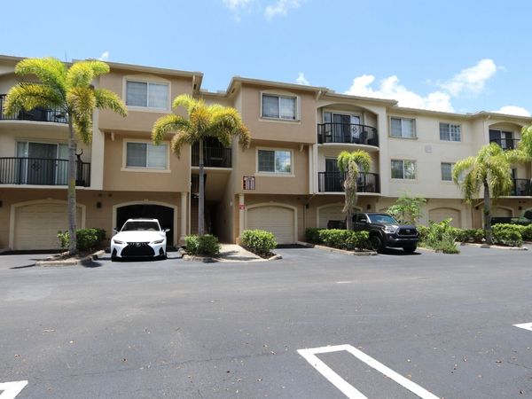 1100 N CRESTWOOD Court S, Unit 1112, Royal Palm Beach, FL 33411