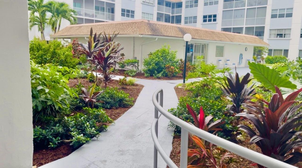 1516 S Lakeside Drive, Unit 106, Lake Worth Beach, FL 33460 Photo