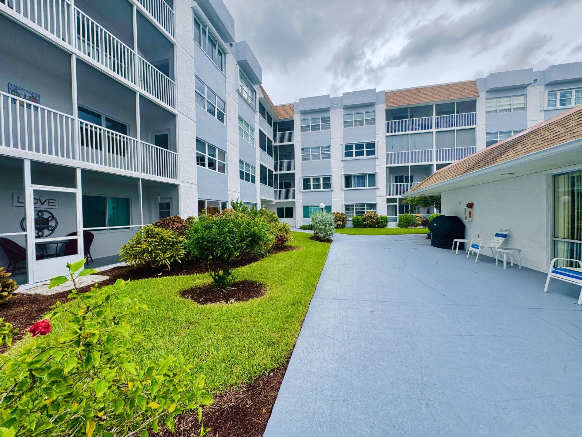 1516 S Lakeside Drive, Unit 106, Lake Worth Beach, FL 33460 Photo