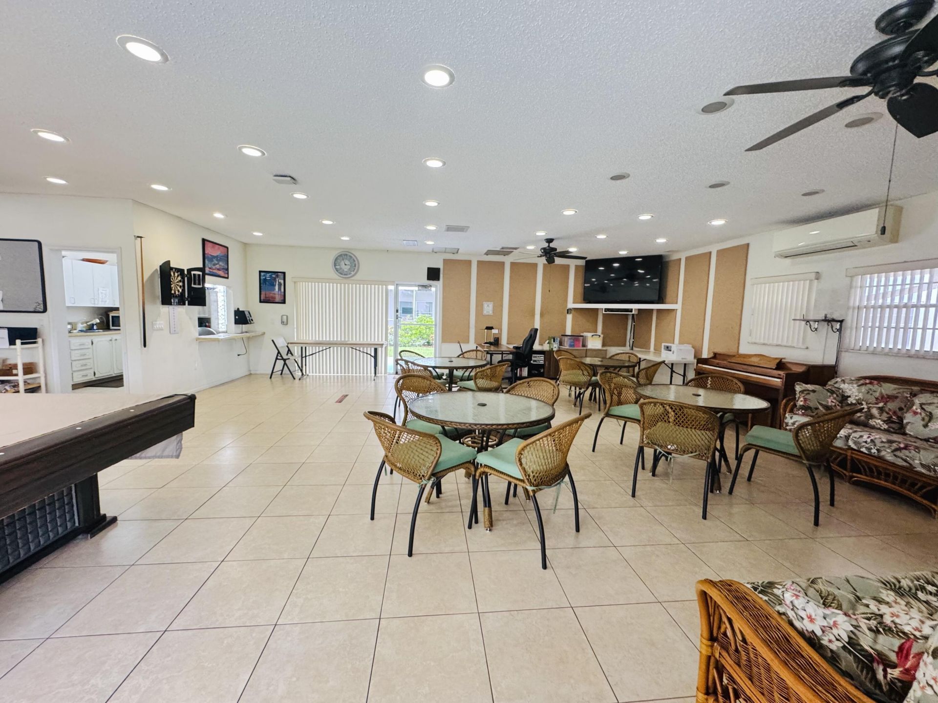 1516 S Lakeside Drive, Unit 106, Lake Worth Beach, FL 33460 Photo