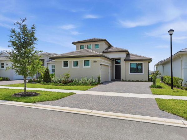 8450 SW Fattori Way, Port St. Lucie, FL 34987