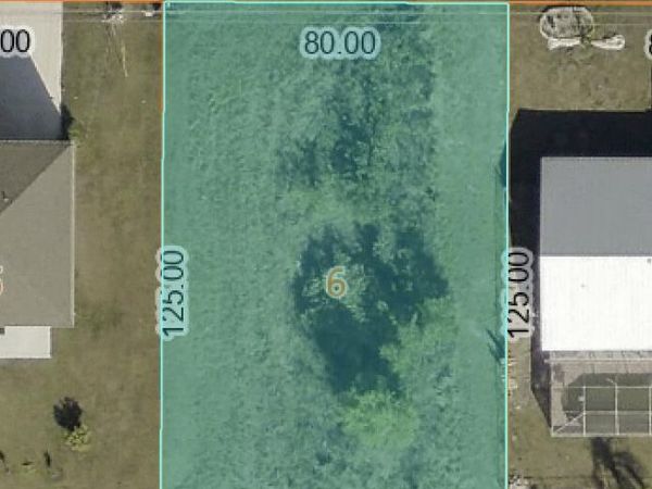 590 SW Carter Avenue, Port St. Lucie, FL 34983