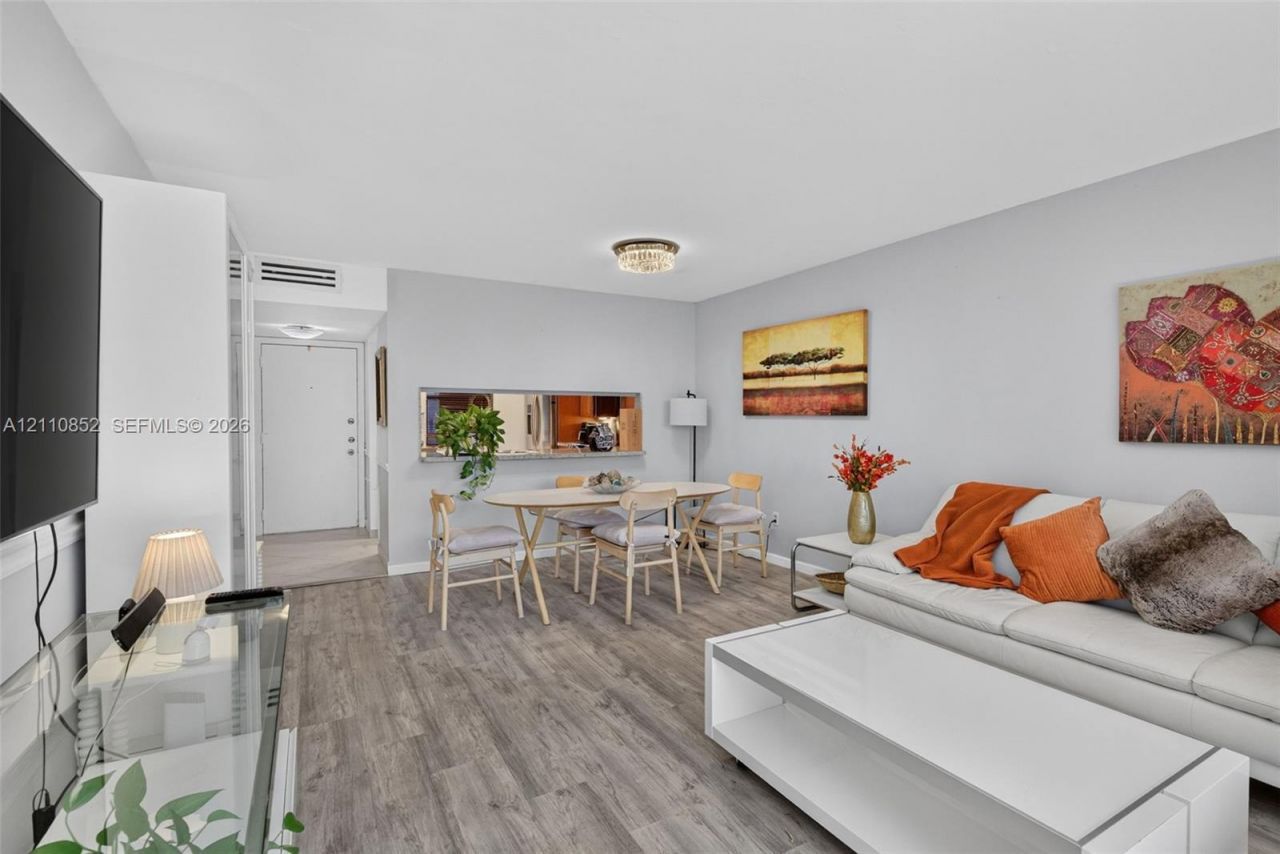 7500 NW 1st Ct , Unit 302-3, Plantation, FL 33317 Photo