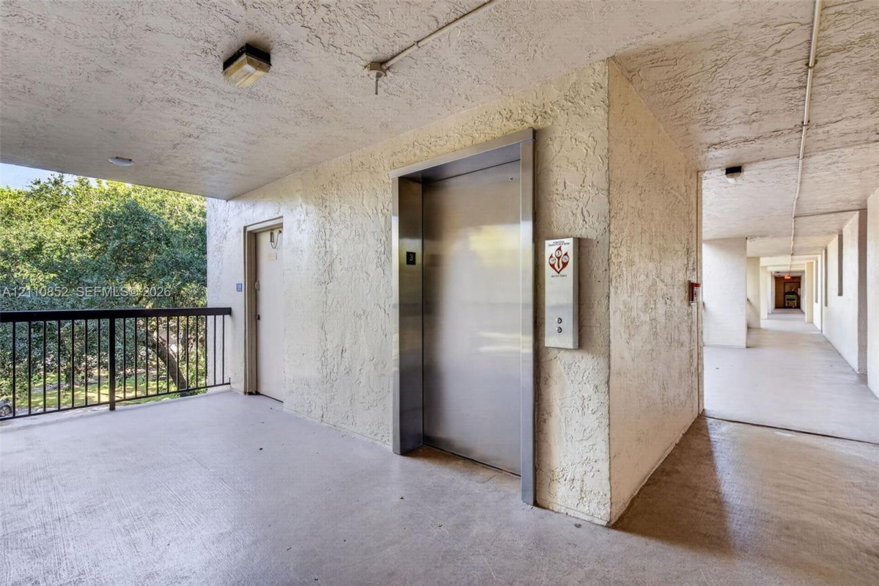 7500 NW 1st Ct , Unit 302-3, Plantation, FL 33317 Photo