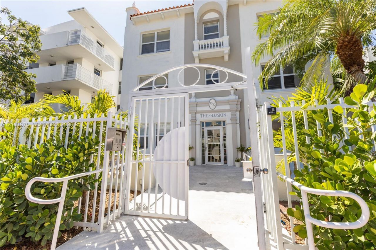 1542 Drexel Ave , Unit 206, Miami Beach, FL 33139 Photo