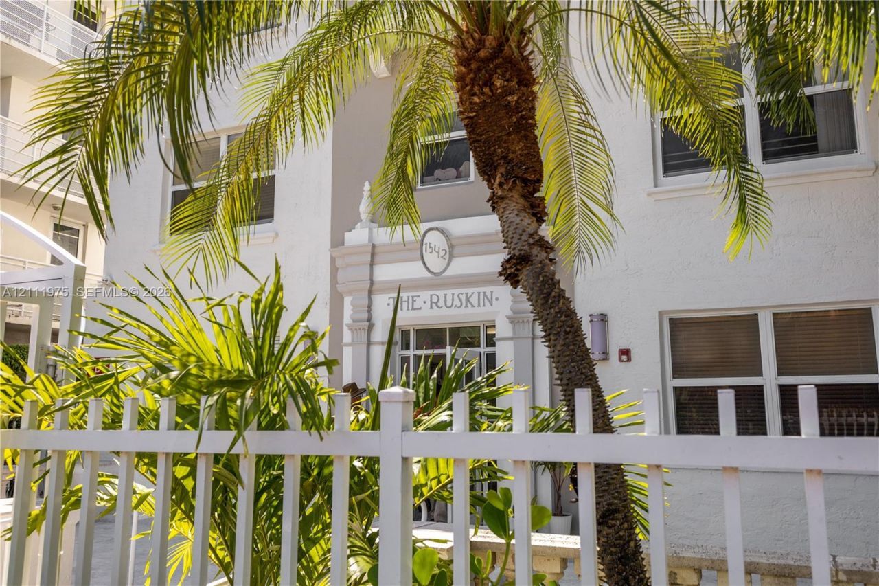 1542 Drexel Ave , Unit 206, Miami Beach, FL 33139 Photo