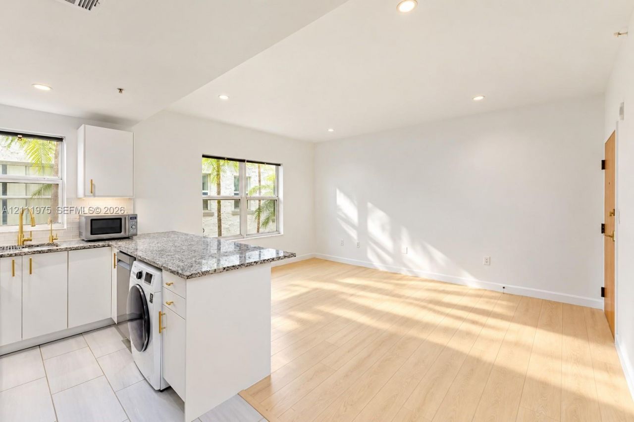 1542 Drexel Ave , Unit 206, Miami Beach, FL 33139 Photo