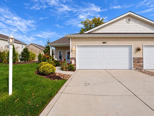 1207 Tower Lane , Porter, IN 46304