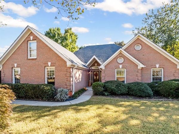 525 Silverberry Lane , Sugar Hill, GA 30518