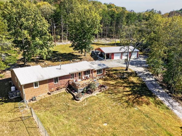 115 W Creek Ln, Gainesboro, TN 38562