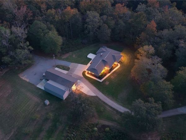 12445 Cherokee Drive, Northport, AL 35475