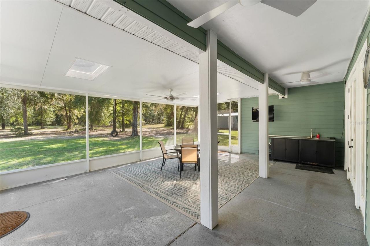 8499 NE 8th Place , High Springs, FL 32643 Photo