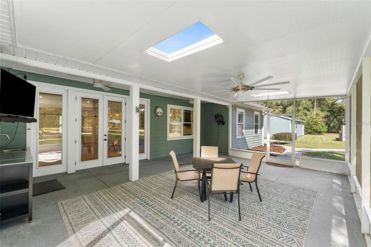 8499 NE 8th Place , High Springs, FL 32643 Photo