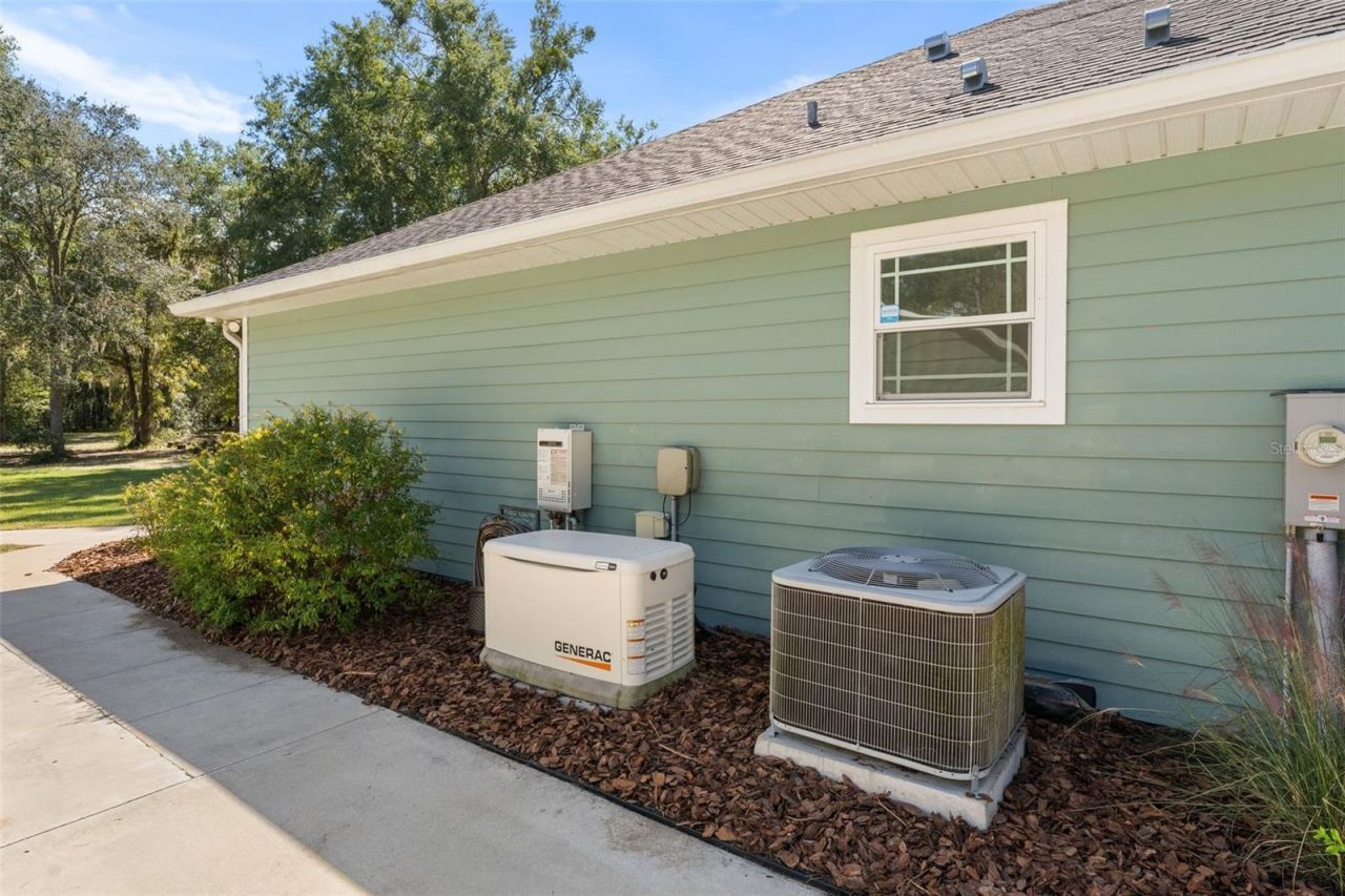 8499 NE 8th Place , High Springs, FL 32643 Photo