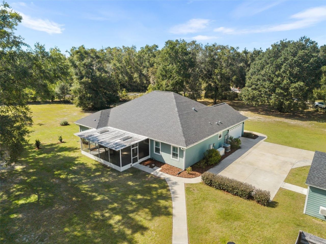 8499 NE 8th Place , High Springs, FL 32643 Photo