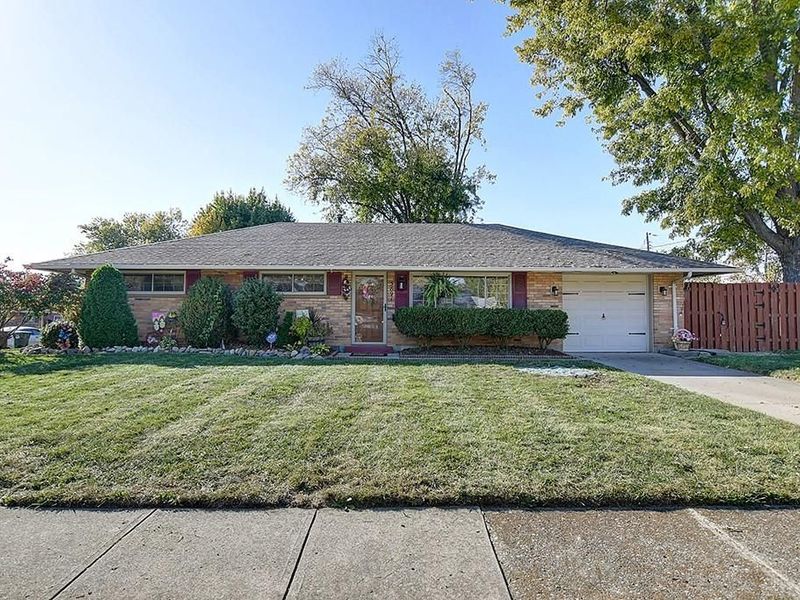 3891 Endover Road, Kettering, OH 45439 Photo 1