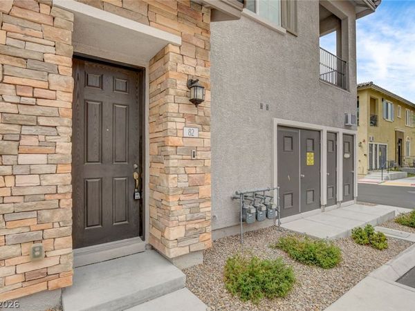 25 Barbara Lane , Unit 82, Las Vegas, NV 89183