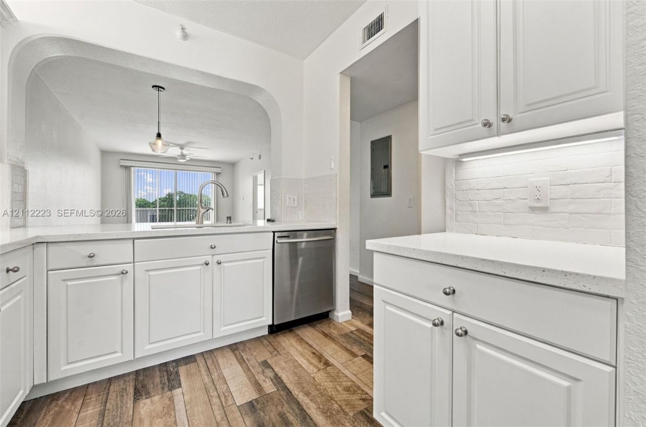 7611 Southampton Ter , Unit 407, Tamarac, FL 33321 Photo