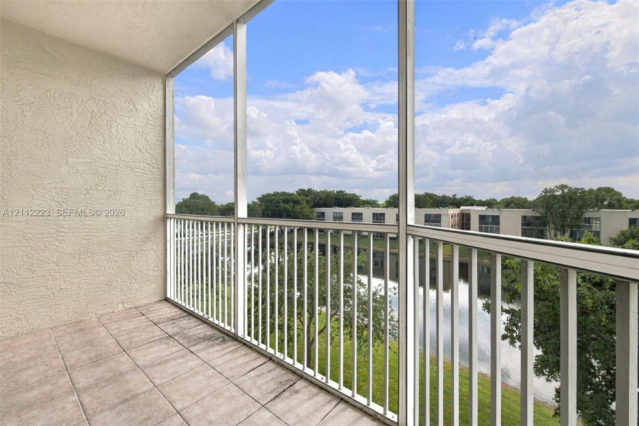 7611 Southampton Ter , Unit 407, Tamarac, FL 33321 Photo