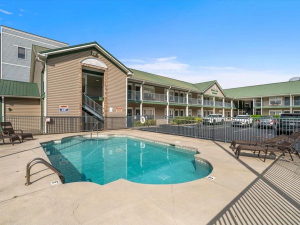 2743 Colonial Dr , Unit 112, Pigeon Forge, TN 37863