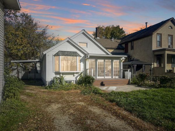 277 Cliff Street , Saint Paul, MN 55102
