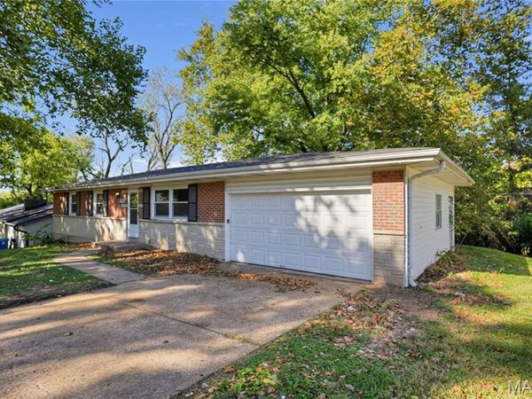 12025 Lavida Avenue , St Louis, MO 63138