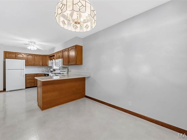 5686 Dantonaire Place, Affton, MO 63128