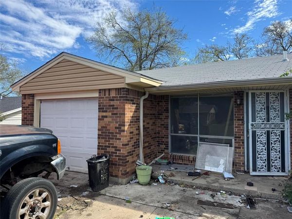 6206 Loydhill Lane, Fort Worth, TX 76135