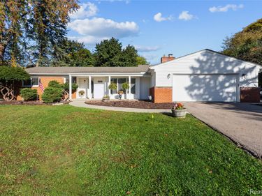 32350 Craftsbury Court , Farmington Hills, Mi 48334
