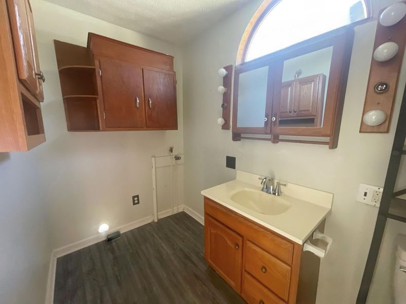 356 W Jefferson Avenue, McConnelsville, OH 43756 Photo 10