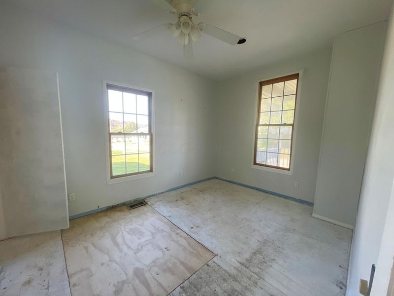 356 W Jefferson Avenue, McConnelsville, OH 43756 Photo 6