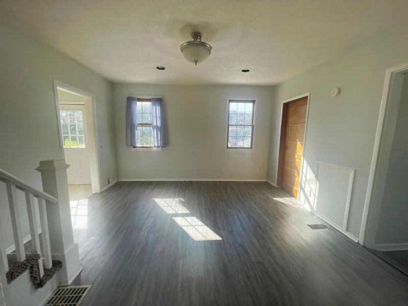 356 W Jefferson Avenue, McConnelsville, OH 43756 Photo 7