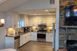 405 Rockbridge Road  photo 4