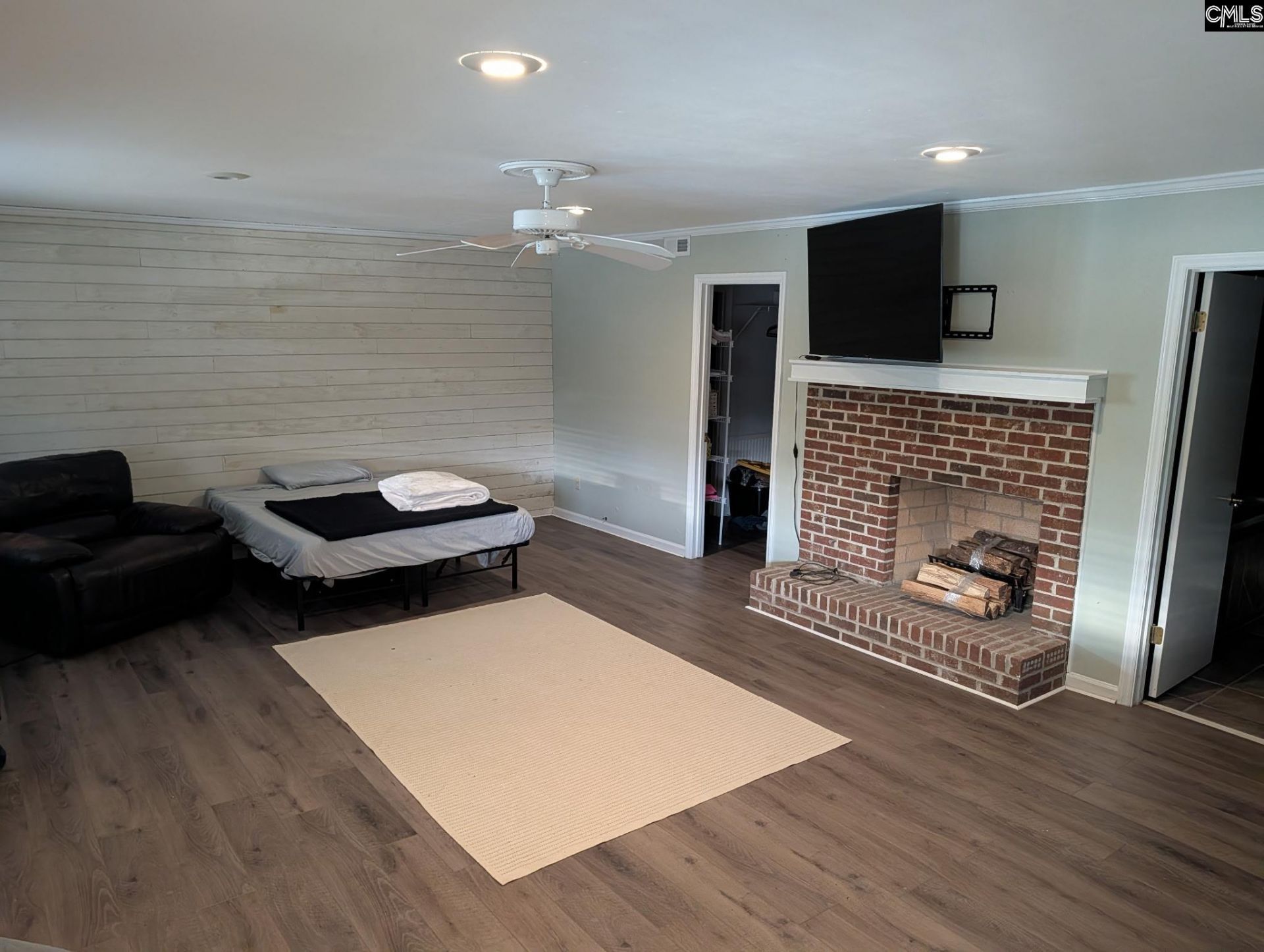 405 Rockbridge Road  Photo 9